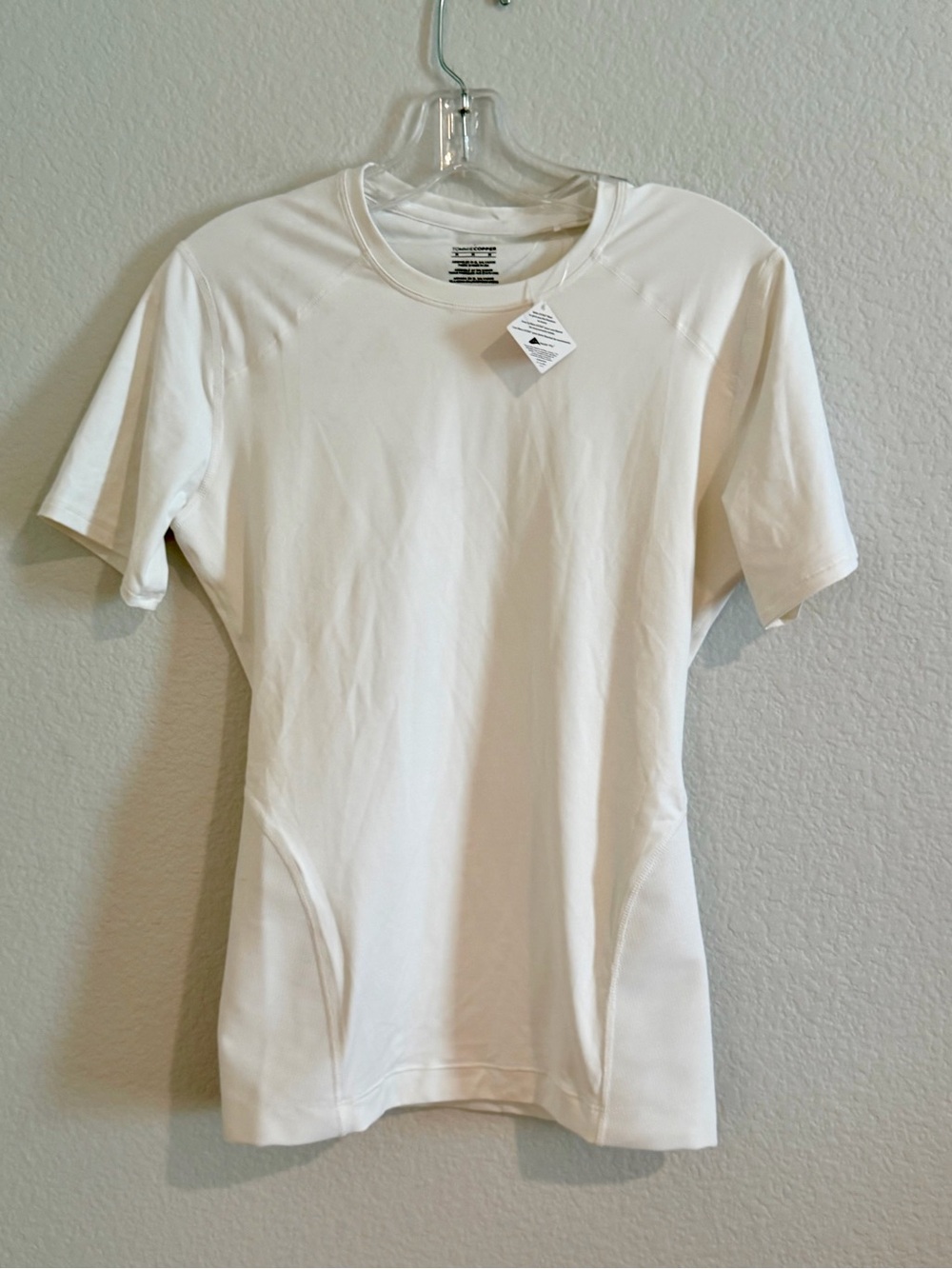 NWT Whitw Crew Neck Compression Performance Shirt